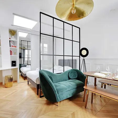 Pretty 2p - Ternes St Honore Apartment