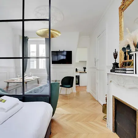 Pretty 2p - Ternes St Honore Apartment Paris